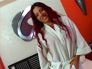 Brasilianische Rothaarige Gibt Den Cumshot; Und Den Mund