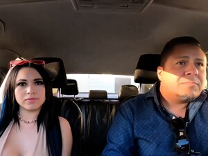 ПОРНОВАТАС-запањујућа мексичка маћеха, волела бих да јебем Мицхелле Алдрет и њене огромне сисе које се јебу на њеном првом порно кастингу (стварно) са Луисом Гараием