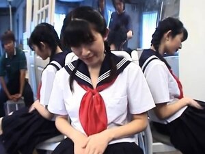 Si imut Kazuha Mizumori suka masturbasi di kampus