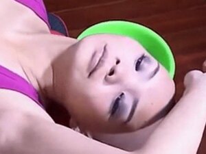 Cukur Bulu Memek video porno & seks dalam kualitas tinggi di ...