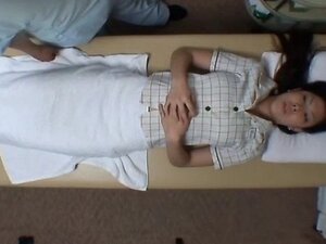 Mosaic; Istri yang enggan tergoda oleh tukang pijat