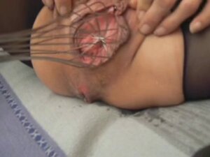 Empat klip fisting intens dan penetrasi ekstrem